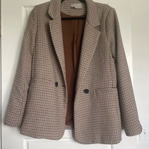 Brown and black houndstooth blazer